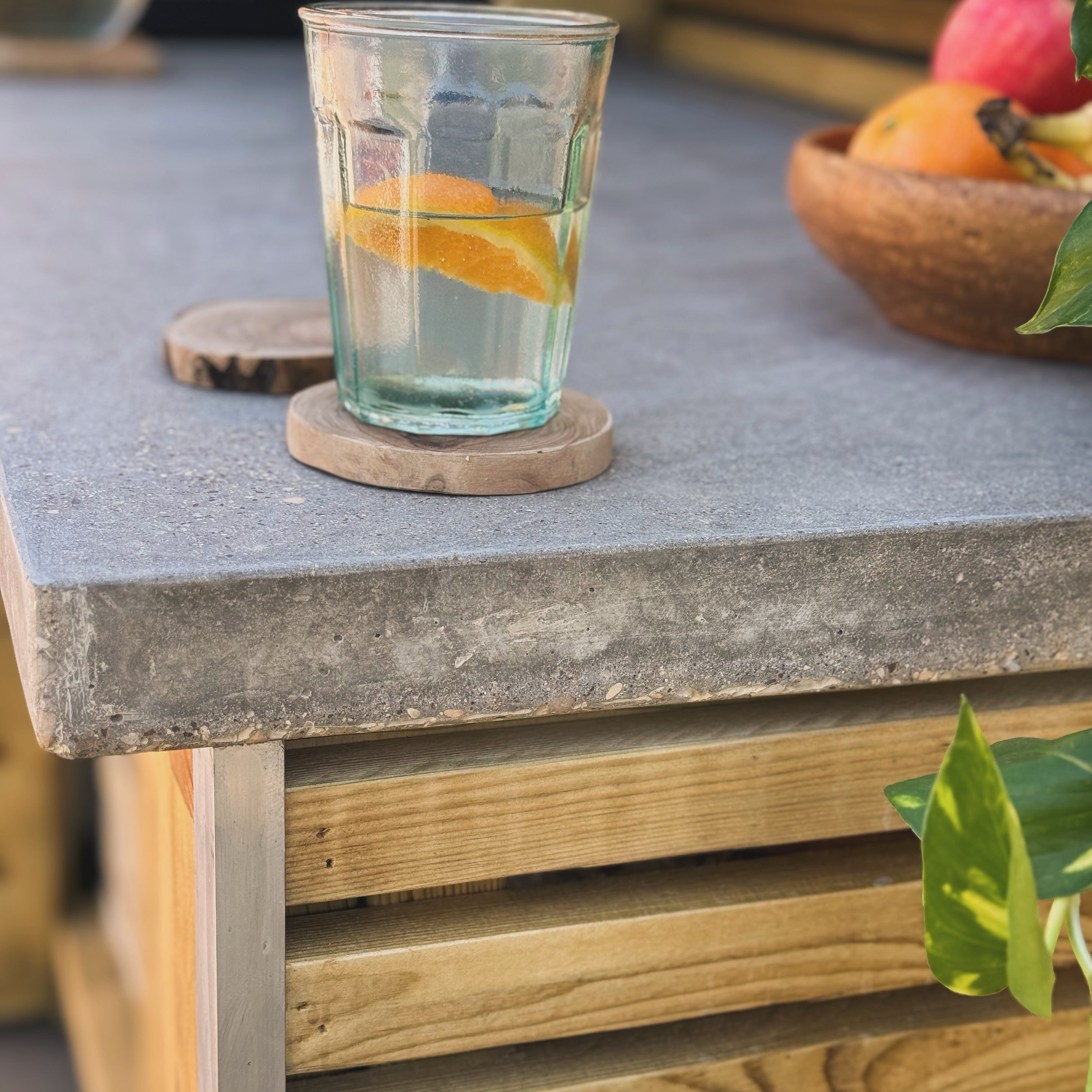 Digital Landscaping Guide - How to Build a Concrete Worktop - PDF Download