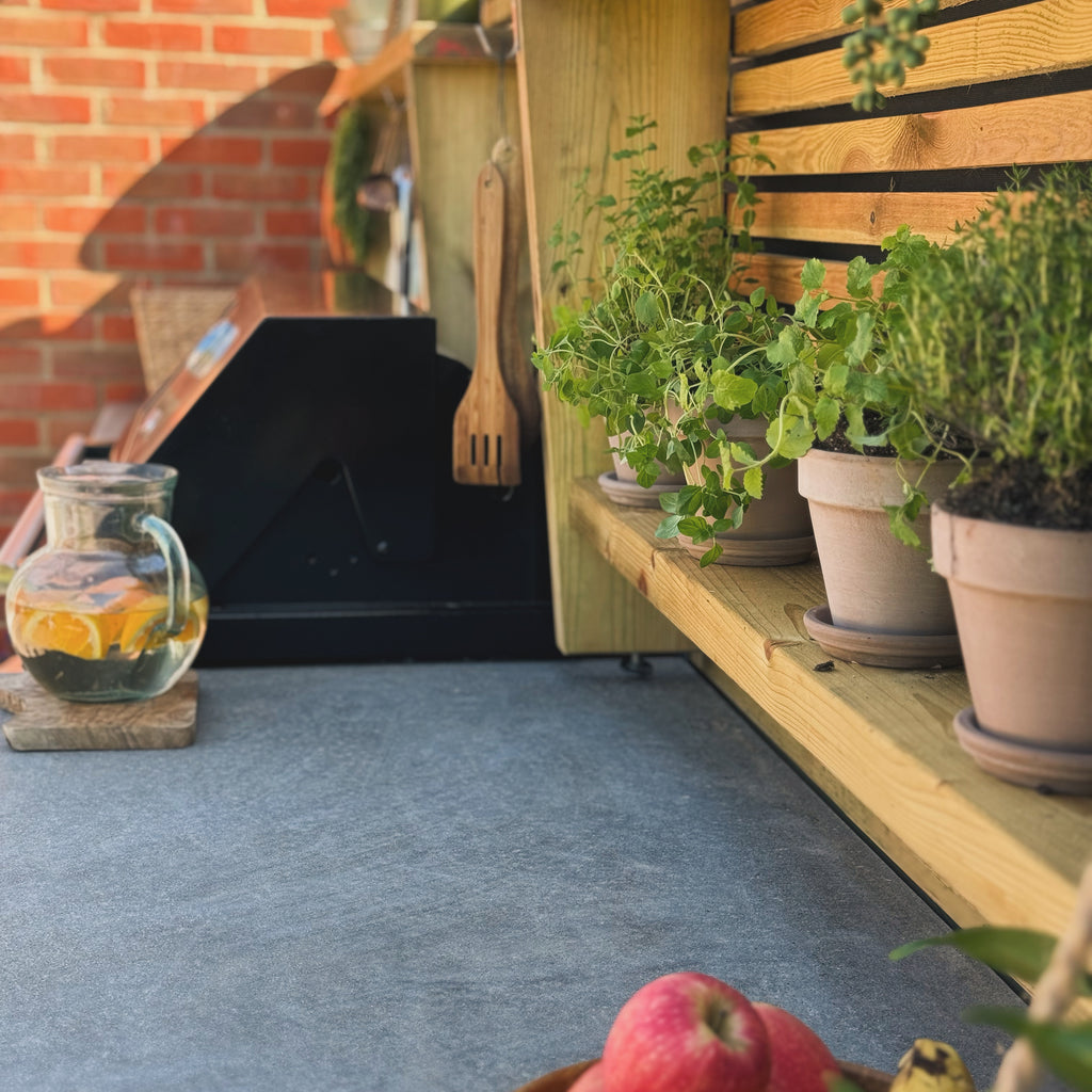 Digital Landscaping Guide - How to Build a Concrete Worktop - PDF Download