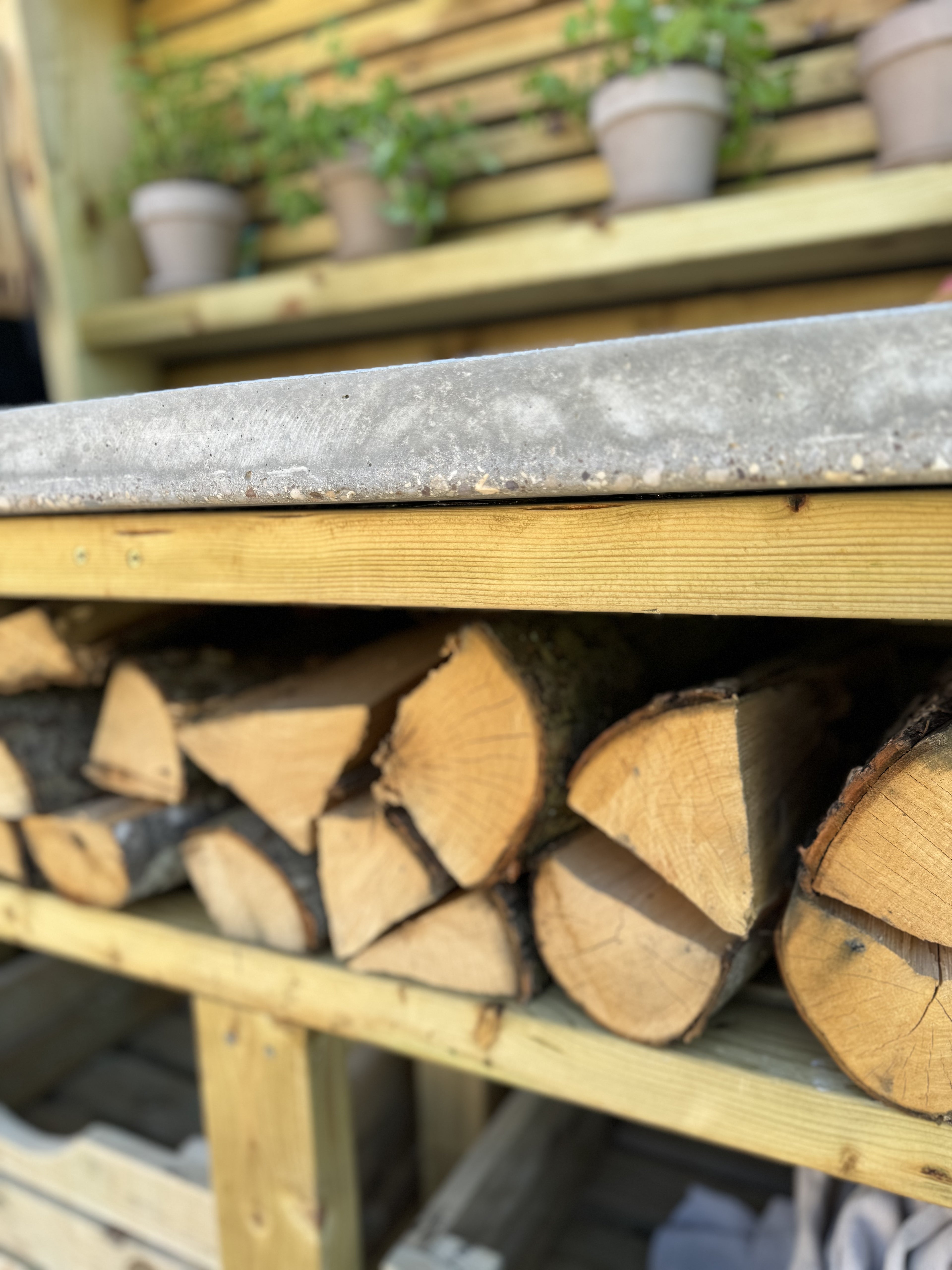 Digital Landscaping Guide - How to Build a Concrete Worktop - PDF Download