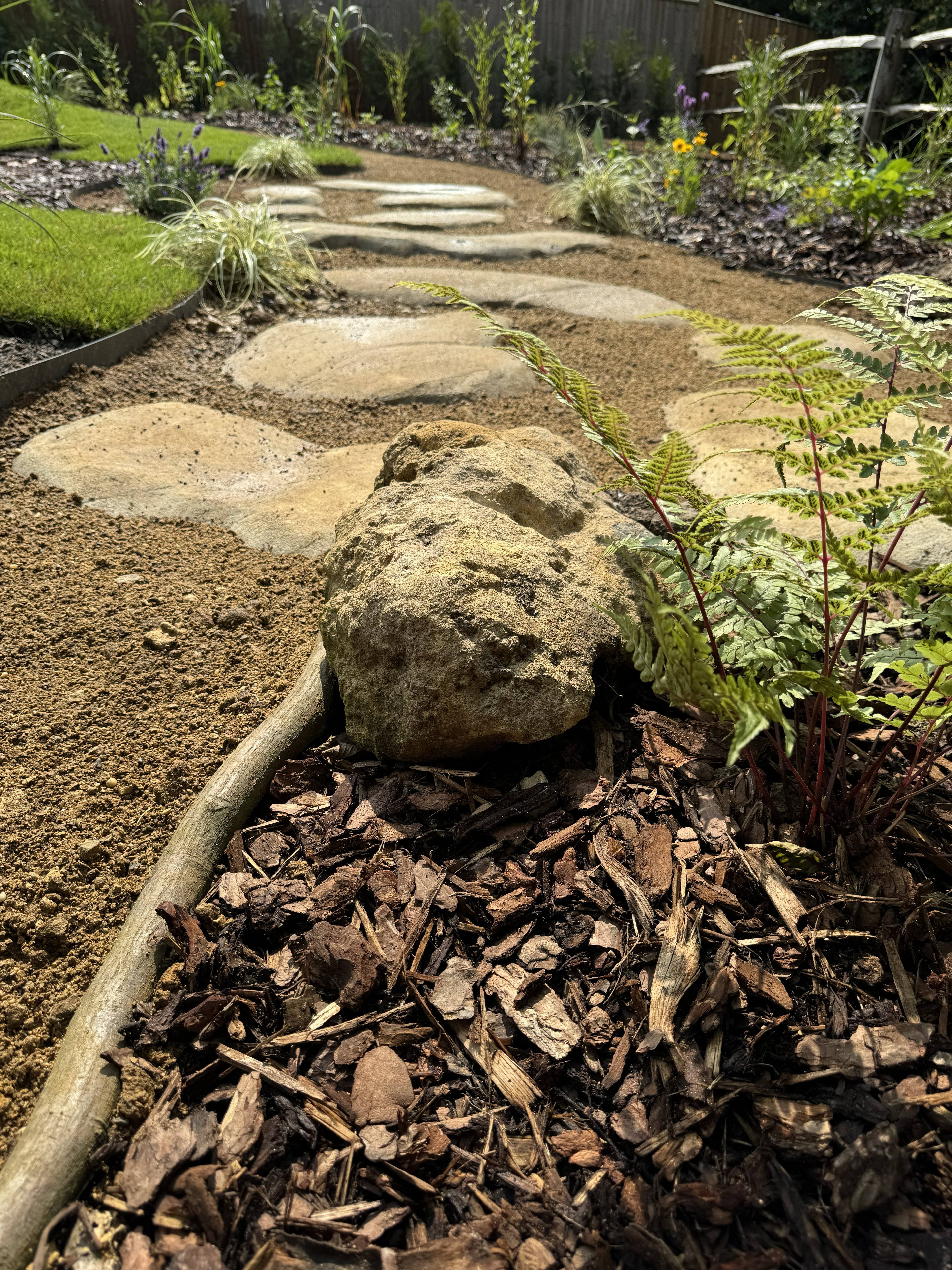 Digital Landscaping Guide - How to Build Your Own Stepping Stones - PDF Download