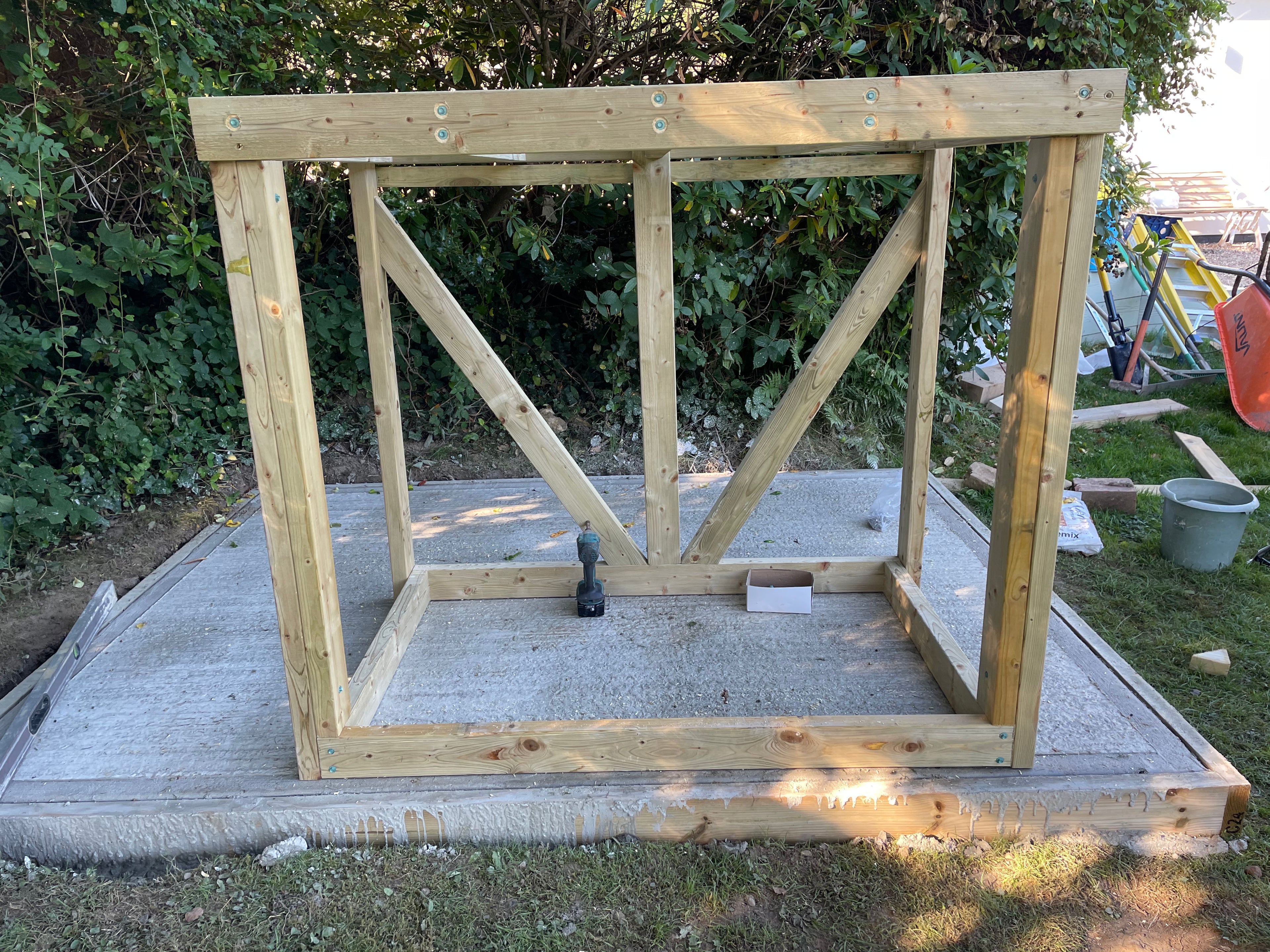 Digital Landscaping Guide - How to Build a Green Roof Refuse Store - PDF Download