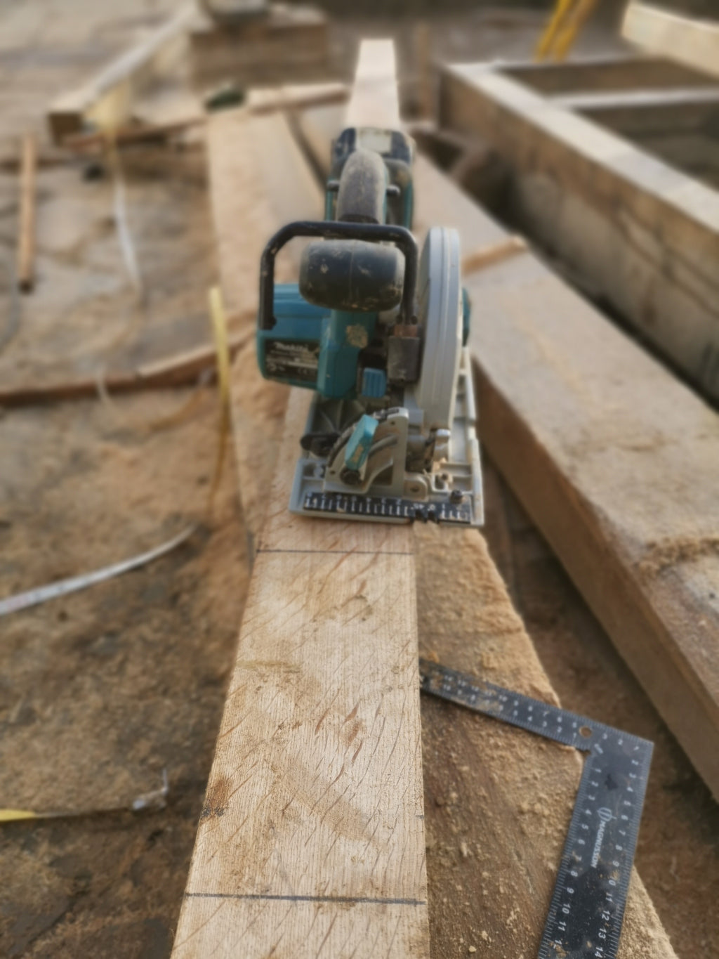 Digital Landscaping Guide - How to Build an Earth Rammed Wall - PDF Download