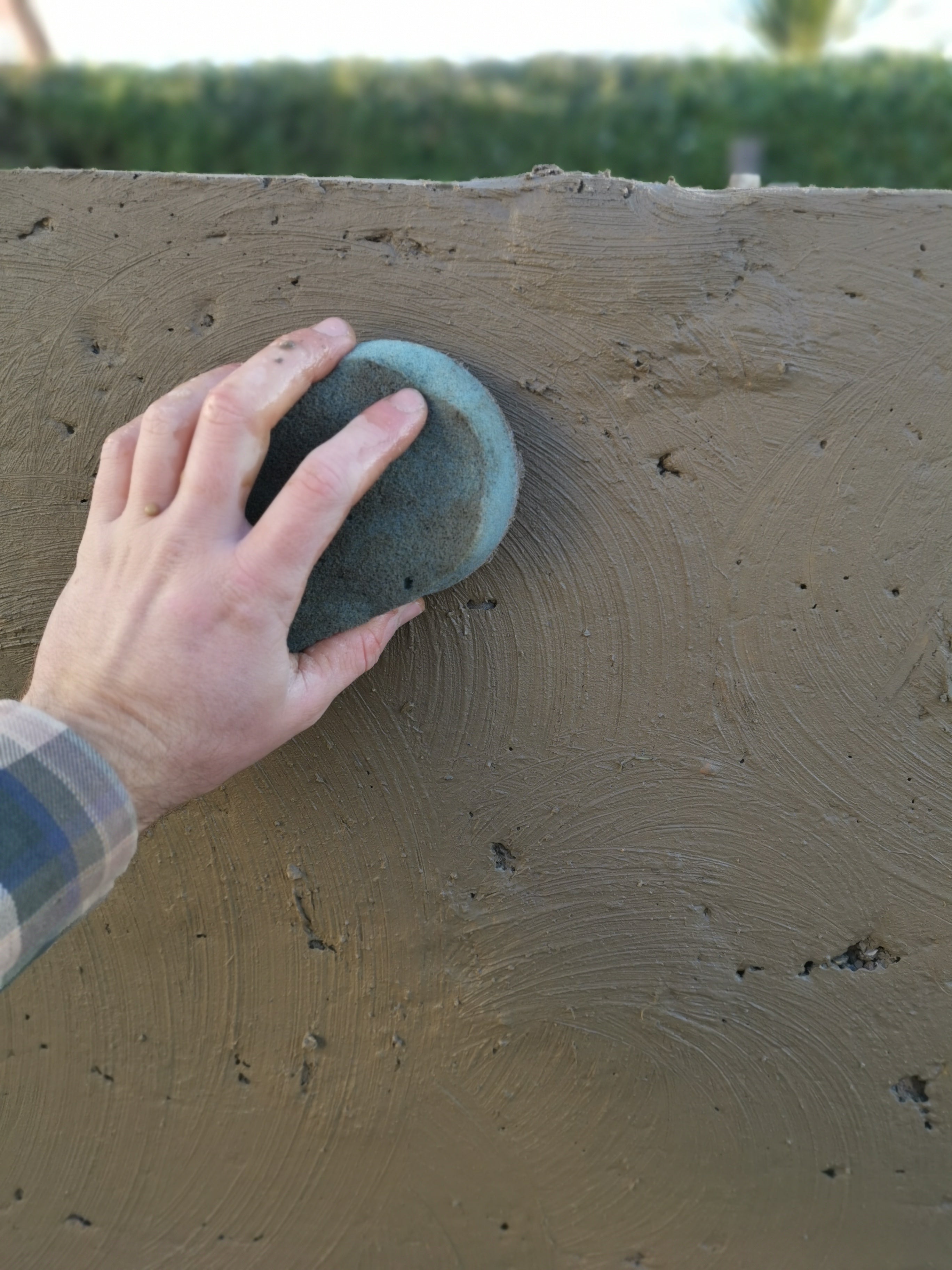 Digital Landscaping Guide - How to Build an Earth Rammed Wall - PDF Download