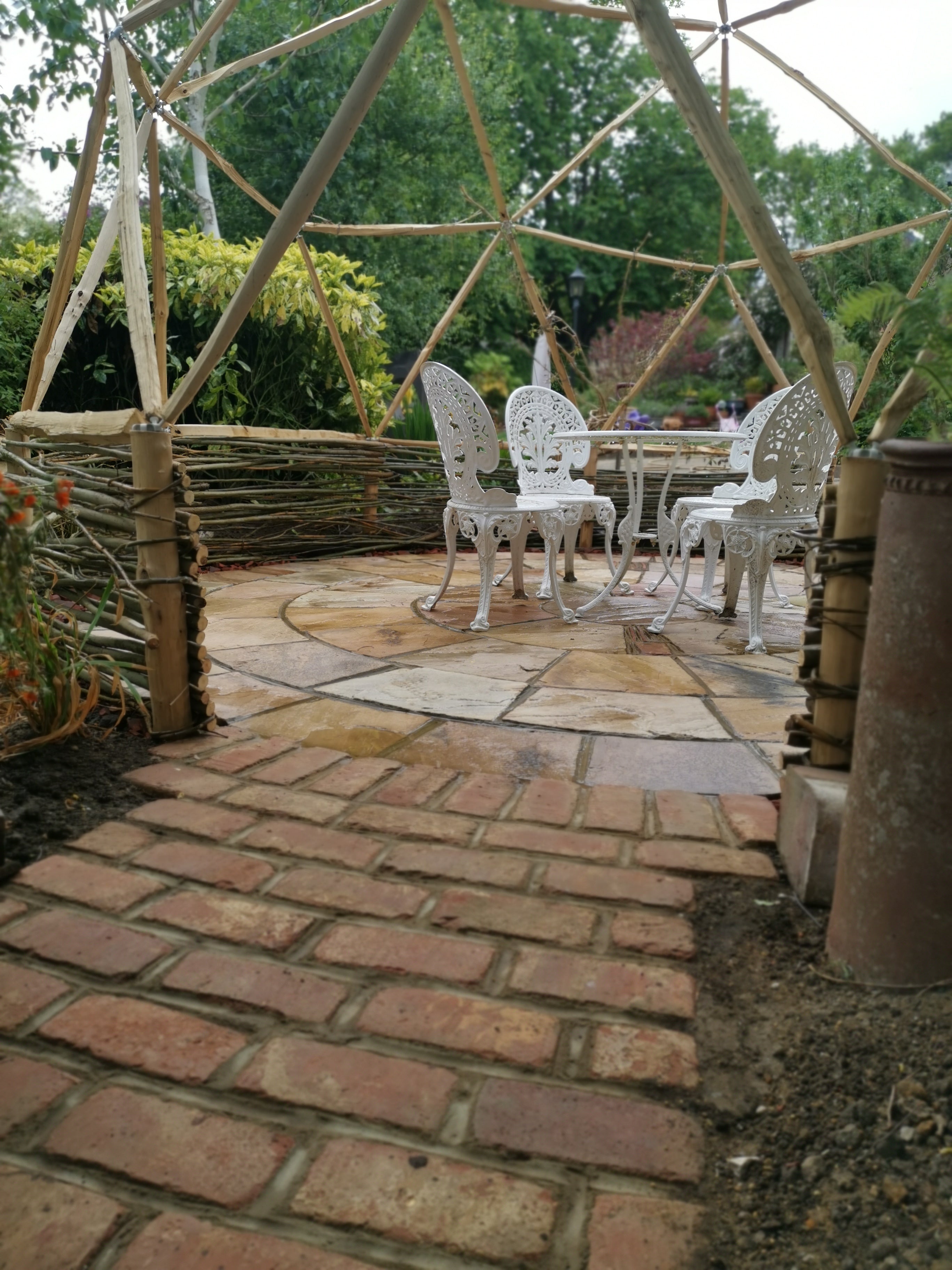 Digital Landscaping Guide - How to Build a Geodesic Dome - PDF Download