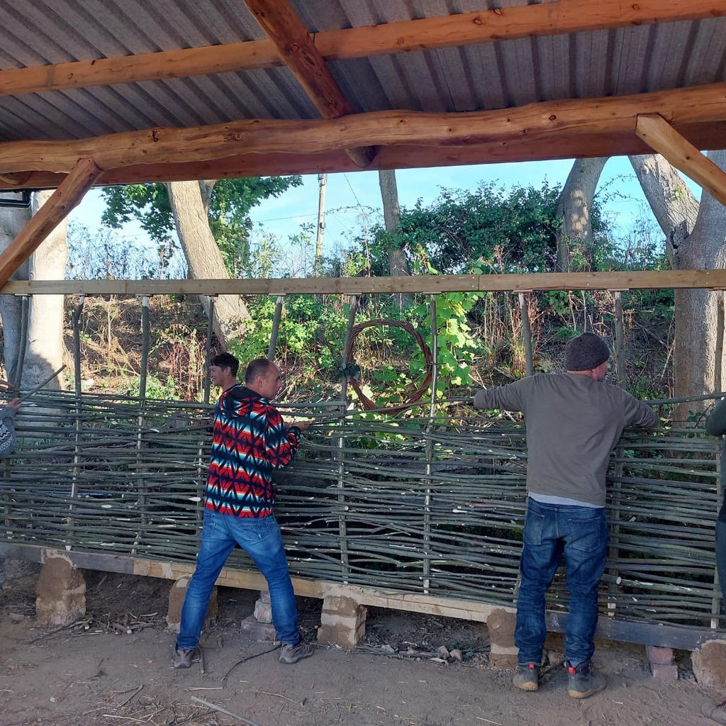 Digital Landscaping Guide - How to Build a Wattle & Daub Wall - PDF Download