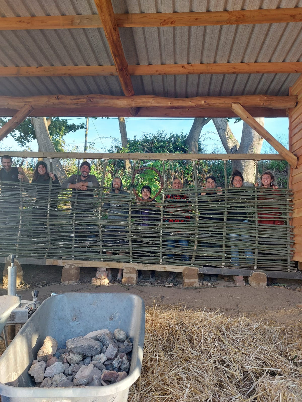 Digital Landscaping Guide - How to Build a Wattle & Daub Wall - PDF Download