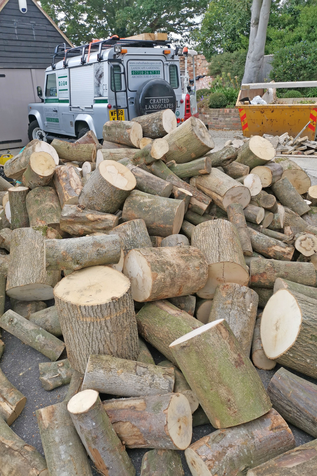 Digital Landscaping Guide - How to Build a Feature Log Wall - PDF Download