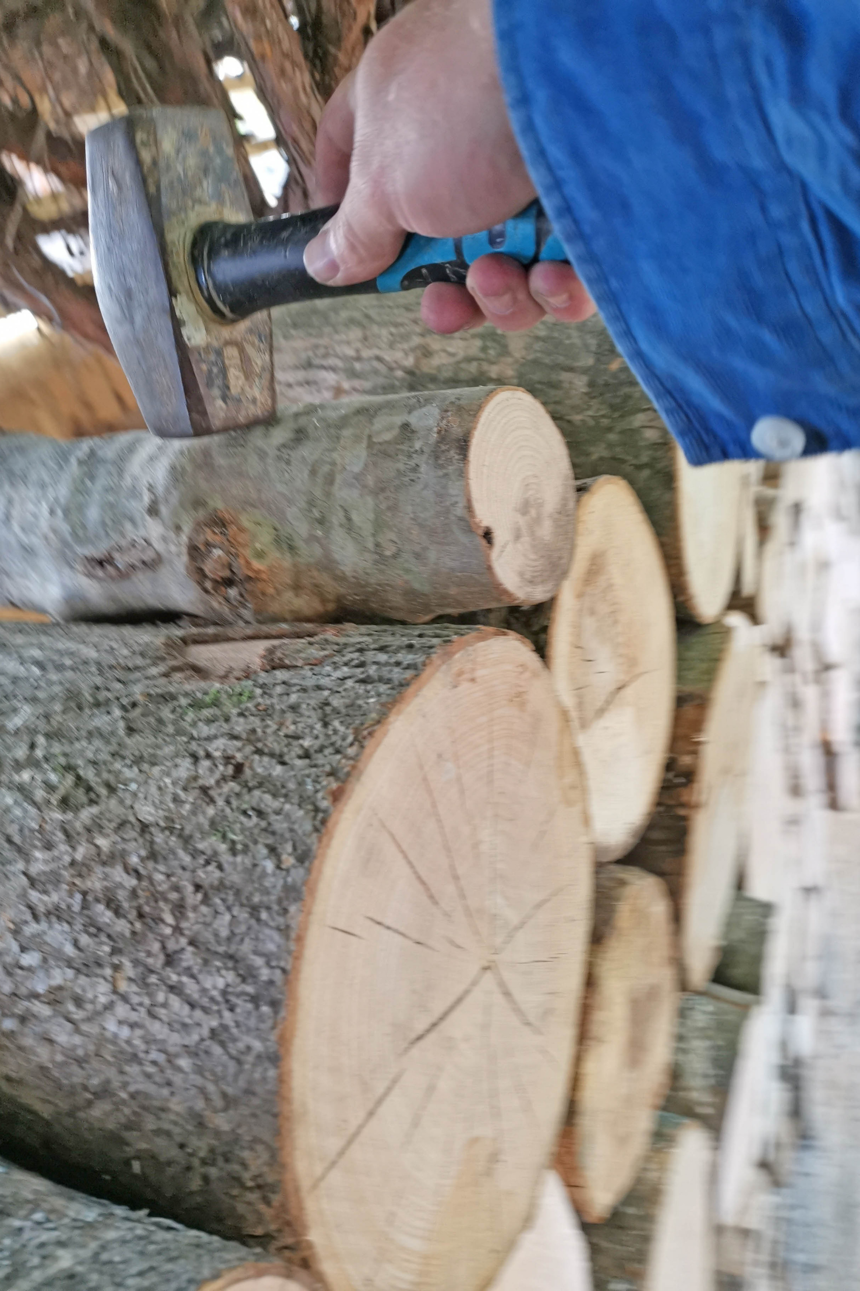 Digital Landscaping Guide - How to Build a Feature Log Wall - PDF Download